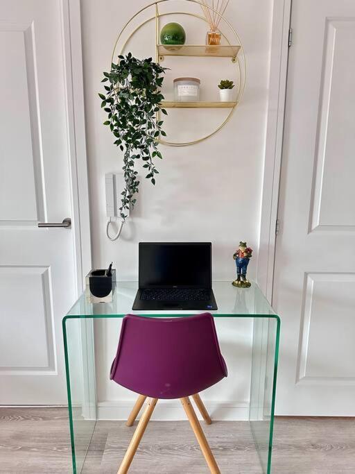 Central Derby Urban 2 Bedroom Flat - An Oasis Of Elegance! Free Parking And Wifi Suitable For Families And Professionals 외부 사진