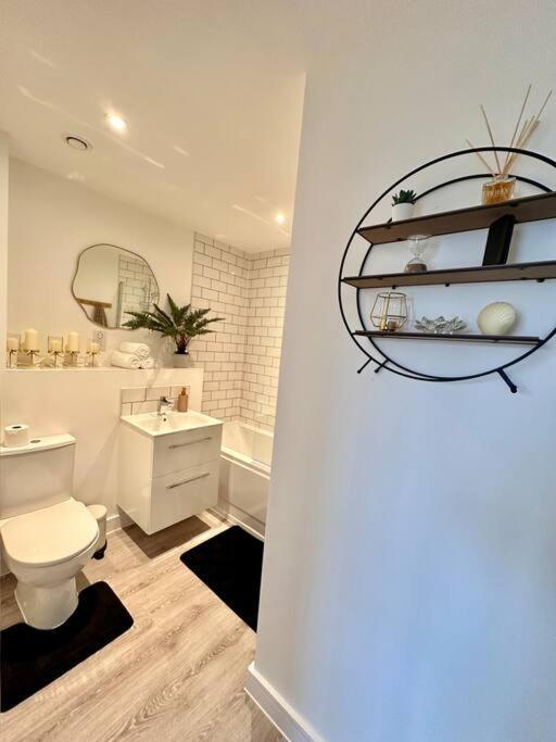 Central Derby Urban 2 Bedroom Flat - An Oasis Of Elegance! Free Parking And Wifi Suitable For Families And Professionals 외부 사진