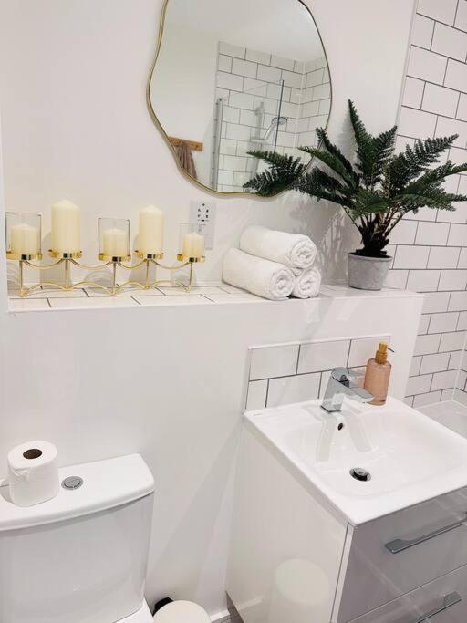 Central Derby Urban 2 Bedroom Flat - An Oasis Of Elegance! Free Parking And Wifi Suitable For Families And Professionals 외부 사진