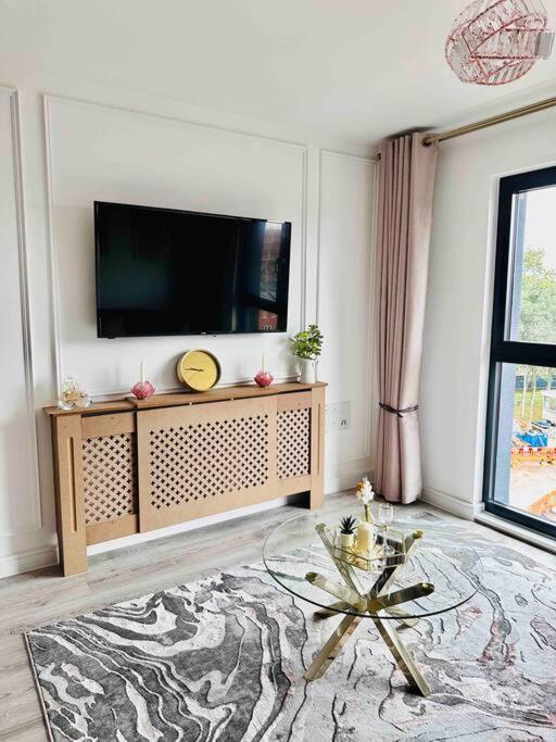 Central Derby Urban 2 Bedroom Flat - An Oasis Of Elegance! Free Parking And Wifi Suitable For Families And Professionals 외부 사진